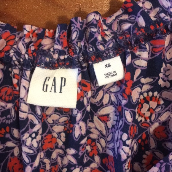Gap Blouse - Picture 2 of 4